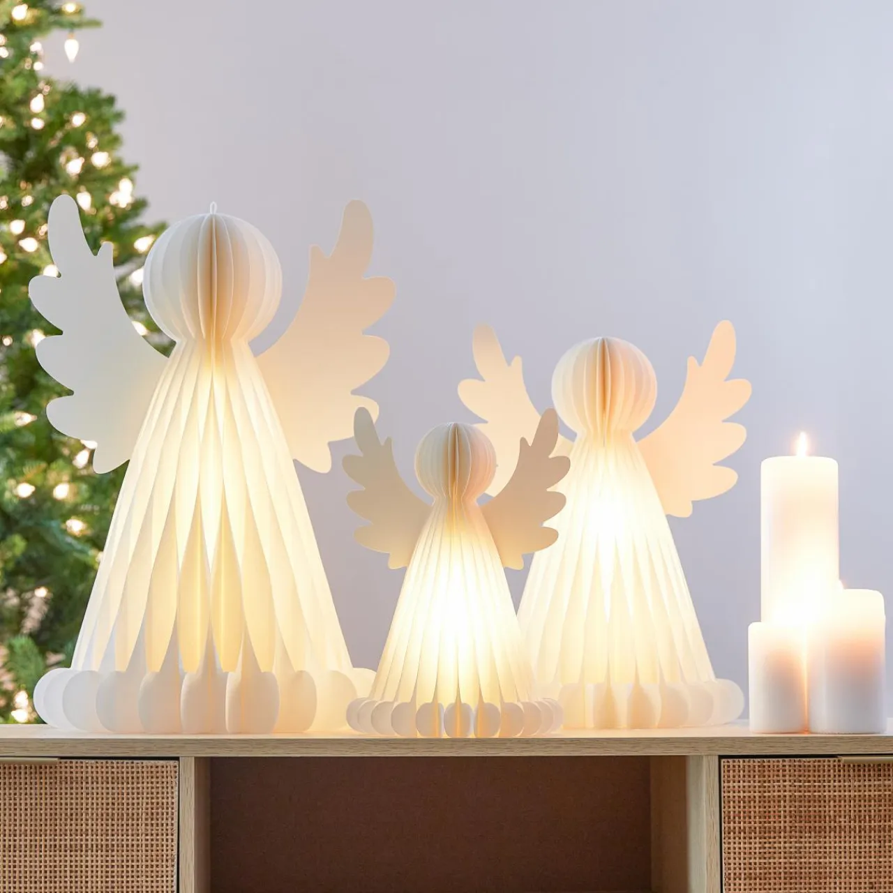 KOOPMAN Ange lumineux à piles 6 LED (H28 cm) Papier fermeture magnétique Blanc Best