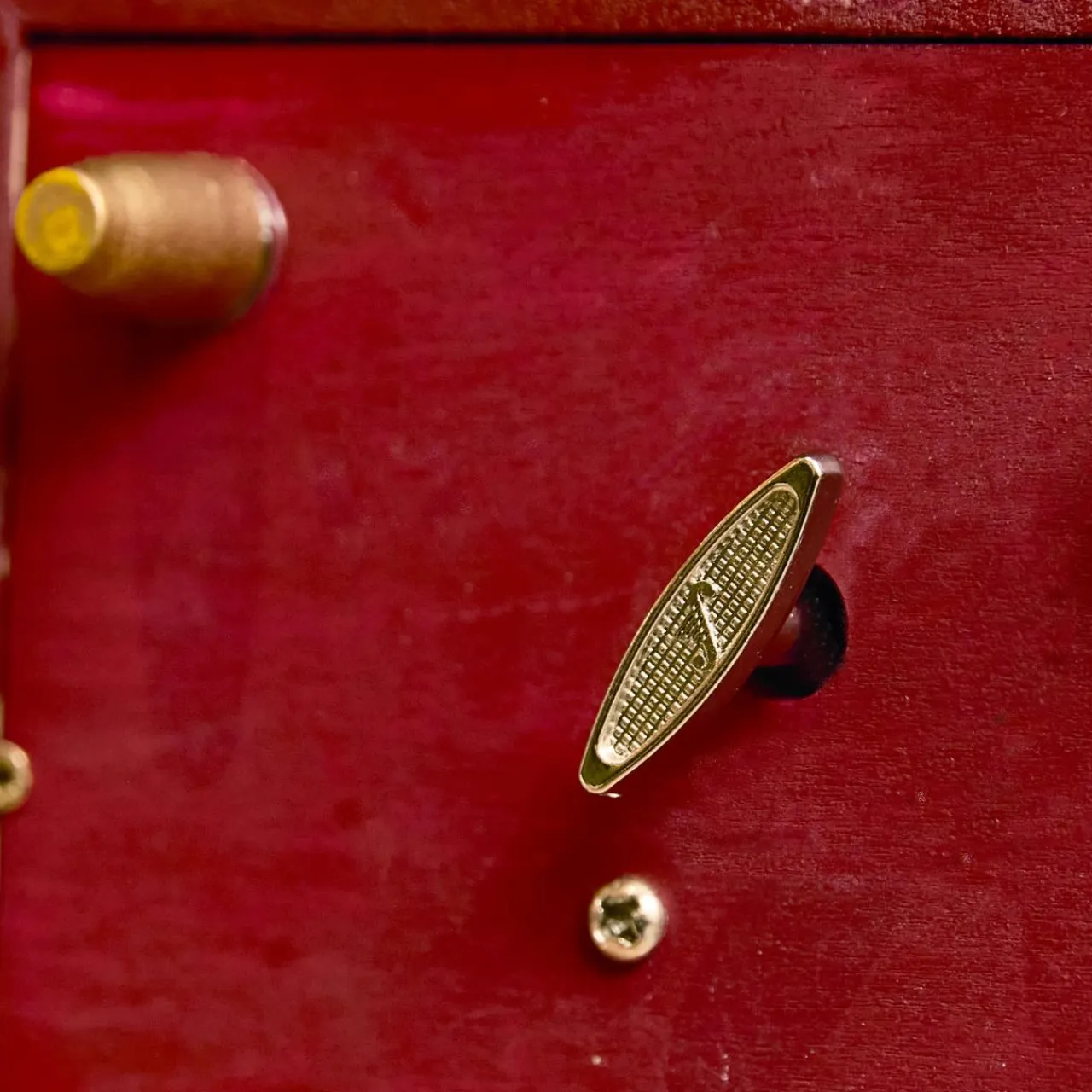 KAEMINGK Boîte à musique (H30 cm) Casse noisette Timothé la royauté Vert et Bordeaux Hot