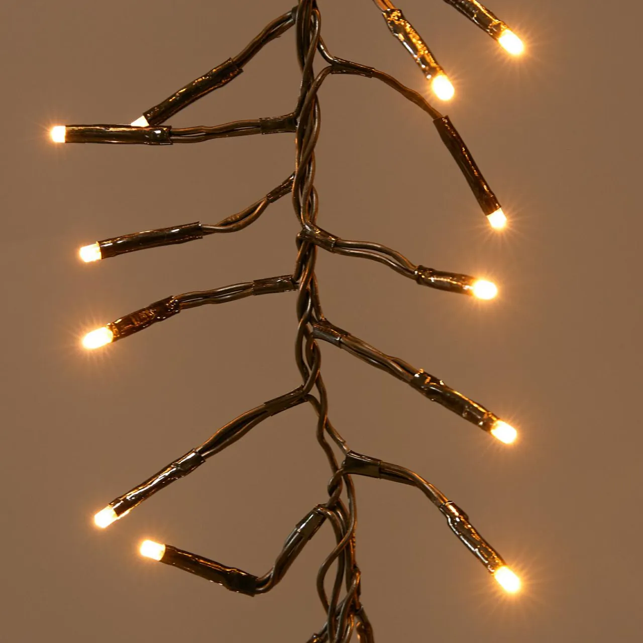 KAEMINGK Cascade lumineuse 2 m 480 LED câble noir Effet scintillant Blanc chaud doré Blanc chaud doré - câble noir Discount