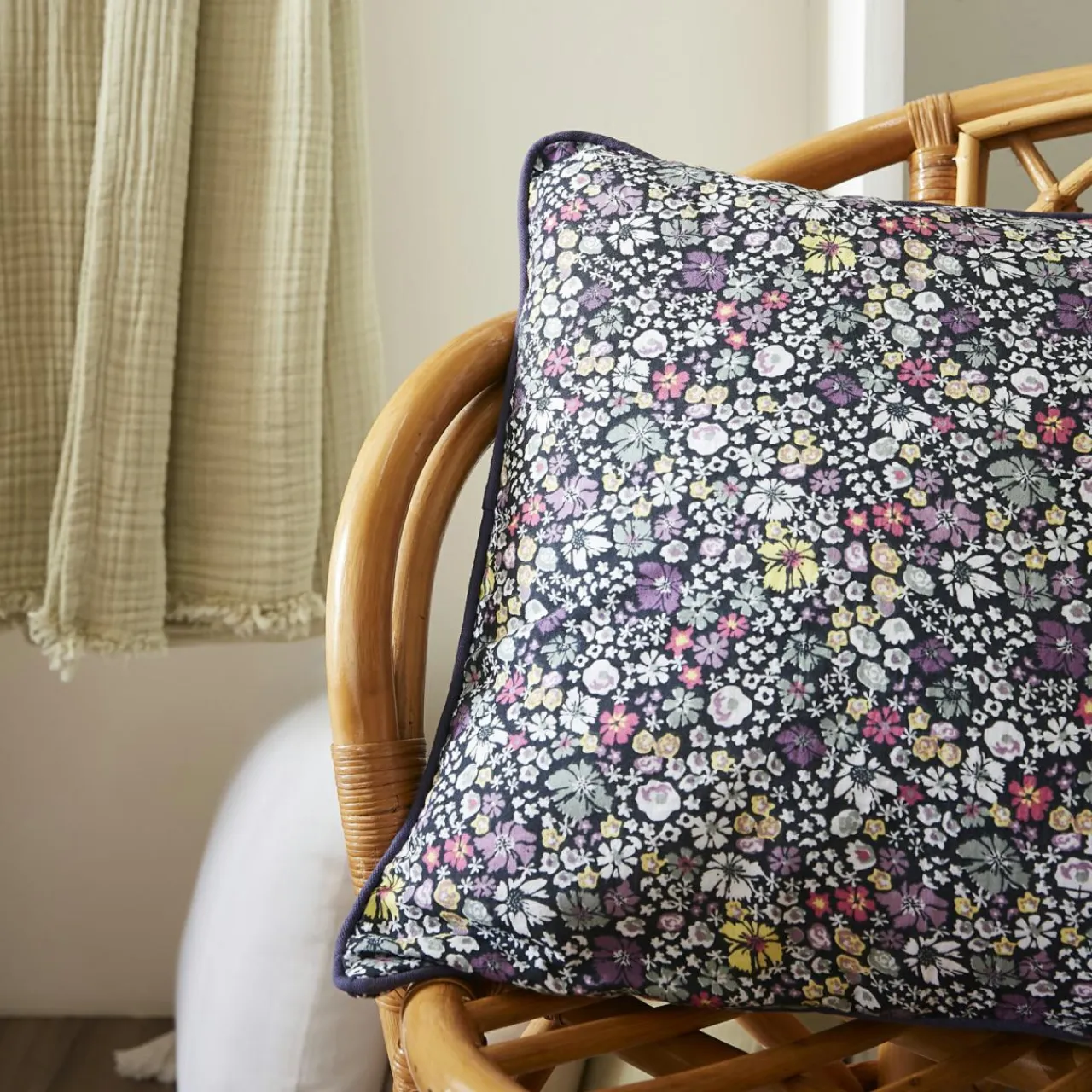 EMINZA Coussin carré gaze de coton (45 x 45 cm) Elya Violet Clearance