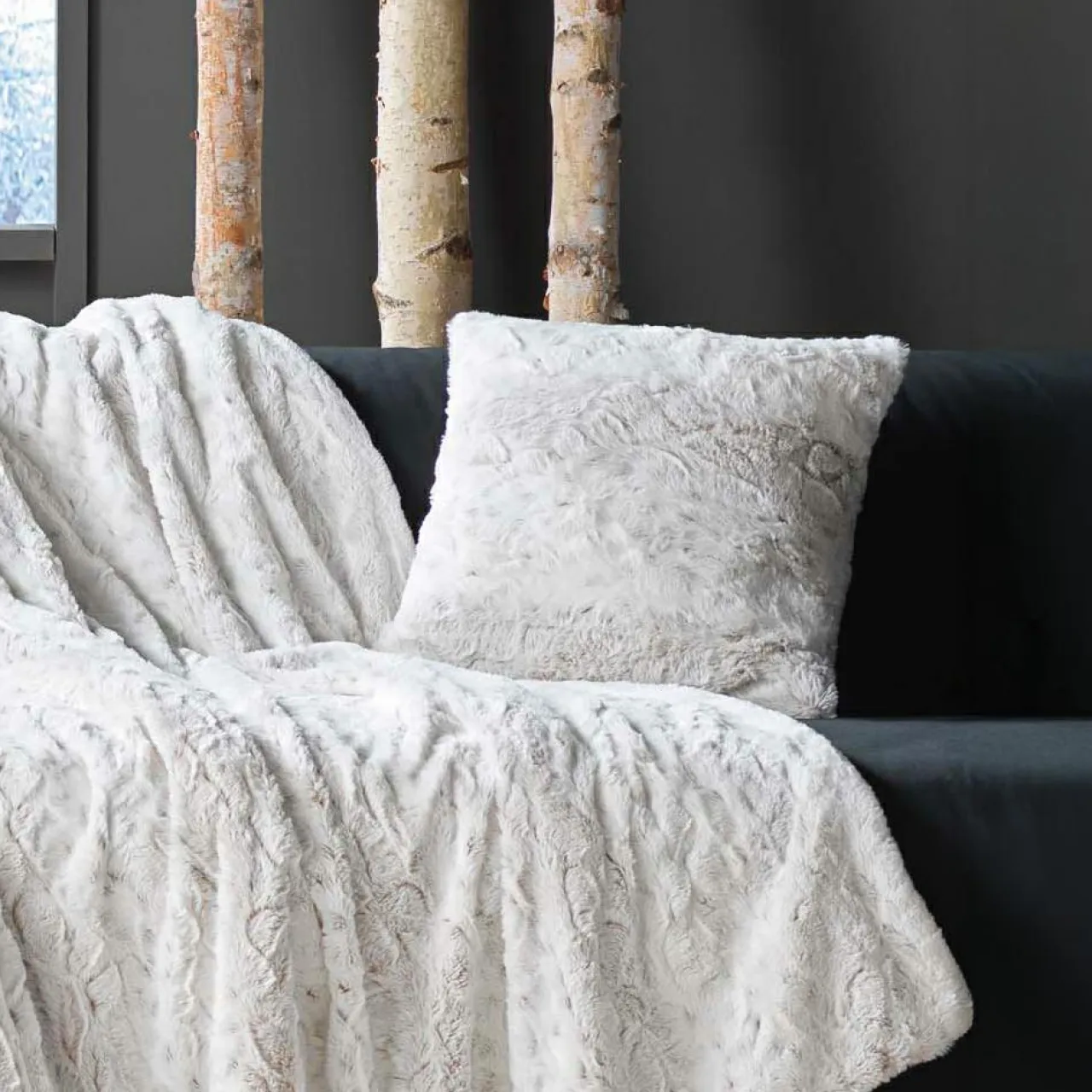 douceur d'intu017drieur Coussin carré imitation fourrure (45 x 45 cm) Alaska Ecru Outlet