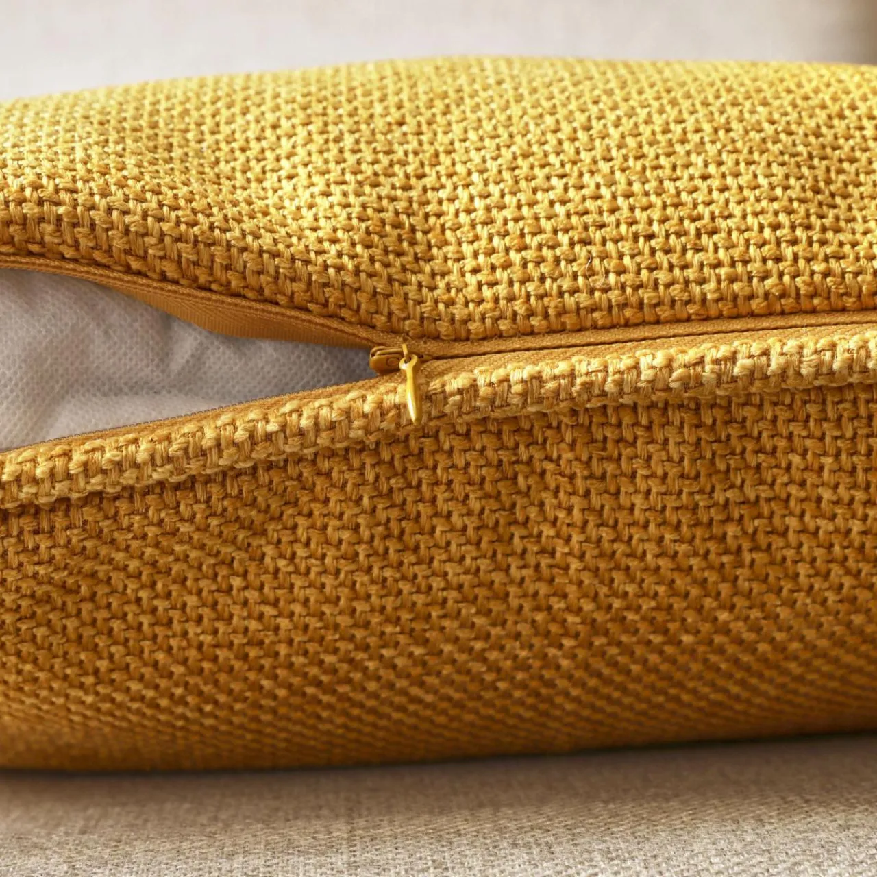 EMINZA Coussin carré tissé (45 x 45 cm) Alba Jaune moutarde Hot
