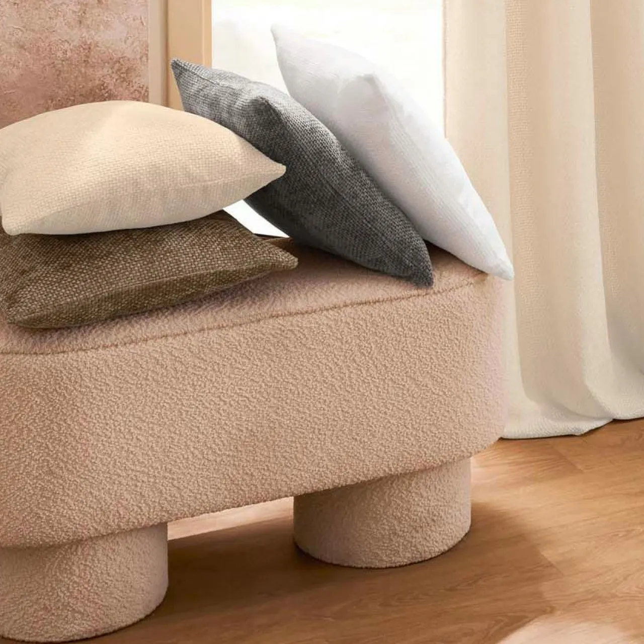 douceur d'intu017drieur Coussin carré velours (45 x 45 cm) Leo Ecru Clearance