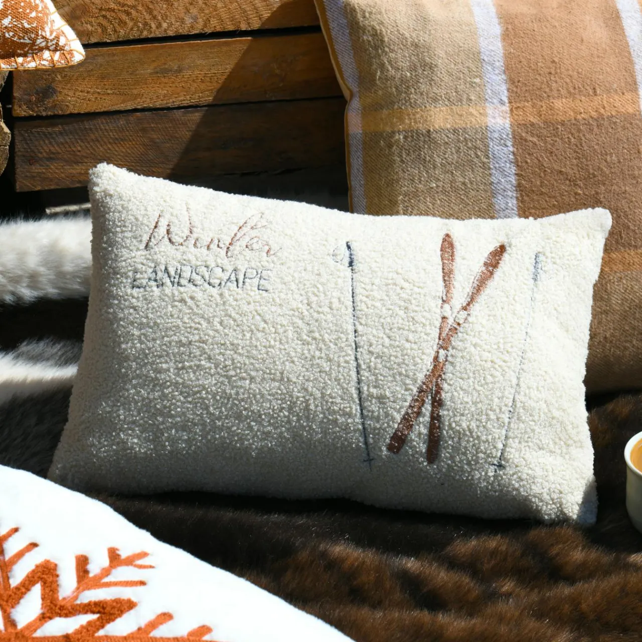 STOF Coussin rectangulaire fausse fourrure (30 x 50 cm) Wildforest Ecru Online