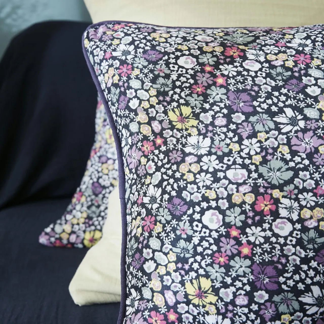 EMINZA Coussin rectangulaire gaze de coton (40 x 60 cm) Elya Violet Best
