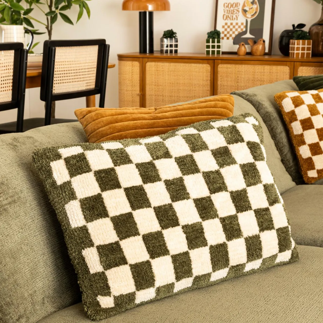 Atmosphera, cru017dateur d'intu017drieur Coussin rectangulaire tufté (38 x 58 cm) Damier Vert kaki Outlet