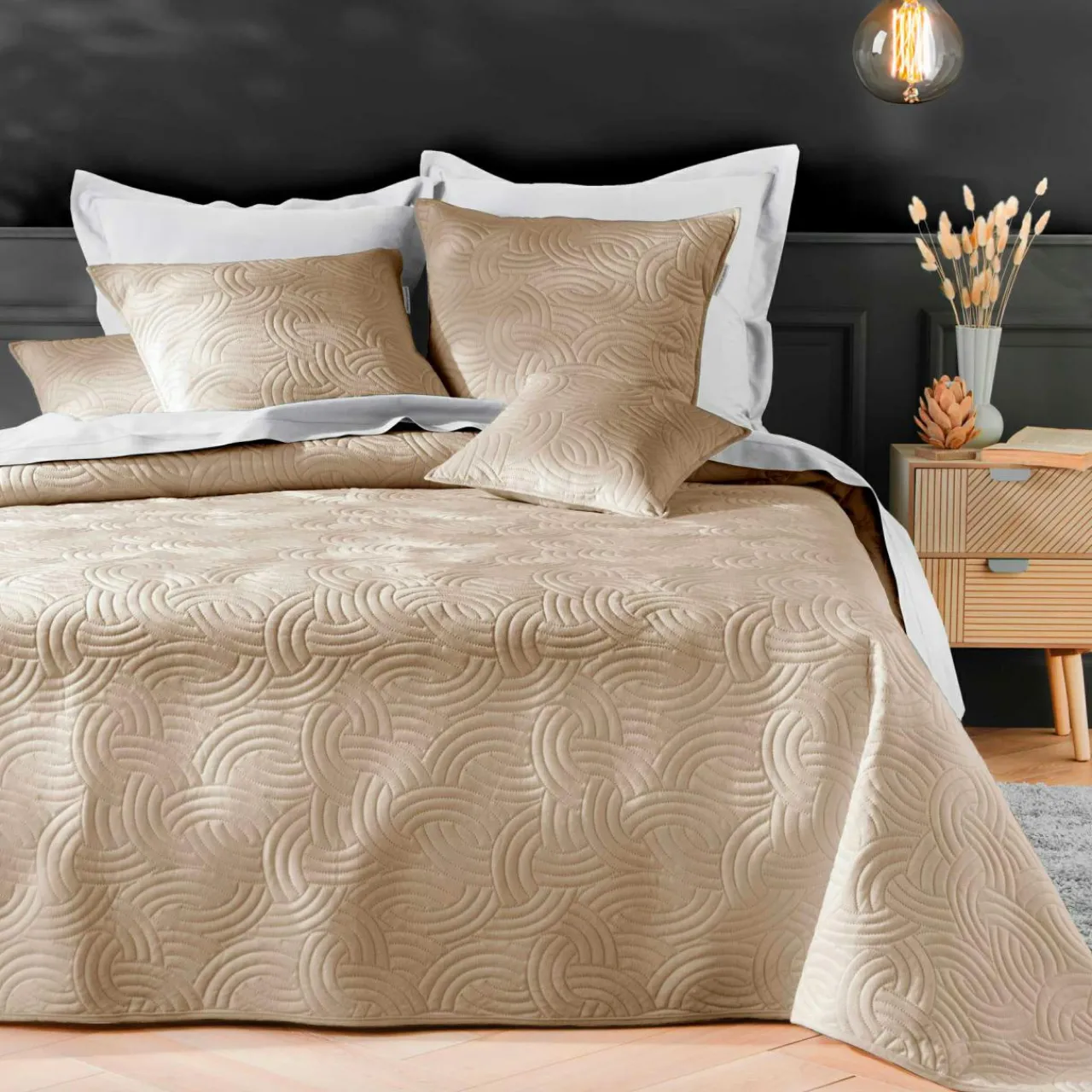 douceur d'intu017drieur Couvre-lit matelassé et deux taies d'oreiller (240 x 260 cm) Solange Beige Best