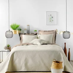douceur d'intu017drieur Couvre-lit matelassé et deux taies d'oreiller (240 x 260 cm) Romane Beige Ecru New