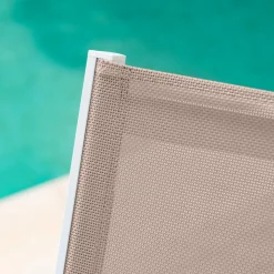 MOBELLIA Fauteuil de jardin aluminium et bois teck empilable Bali Blanc