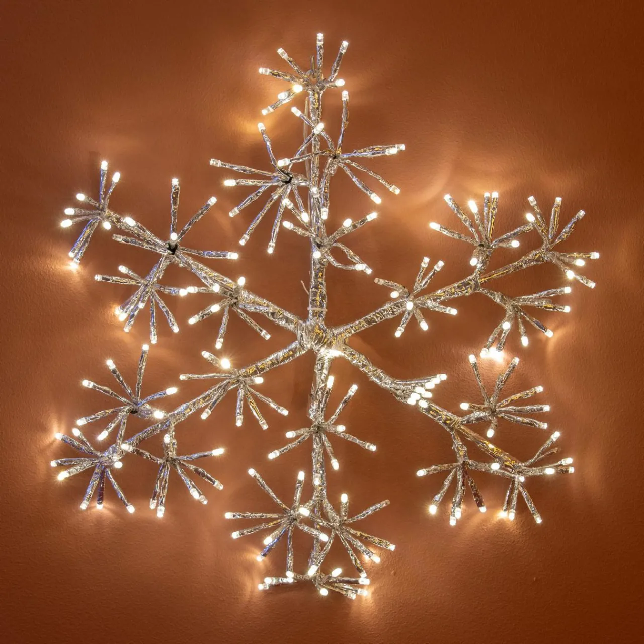 KAEMINGK Flocon de Noël lumineux 192 LED (H48 cm) Flash Blanc chaud Best