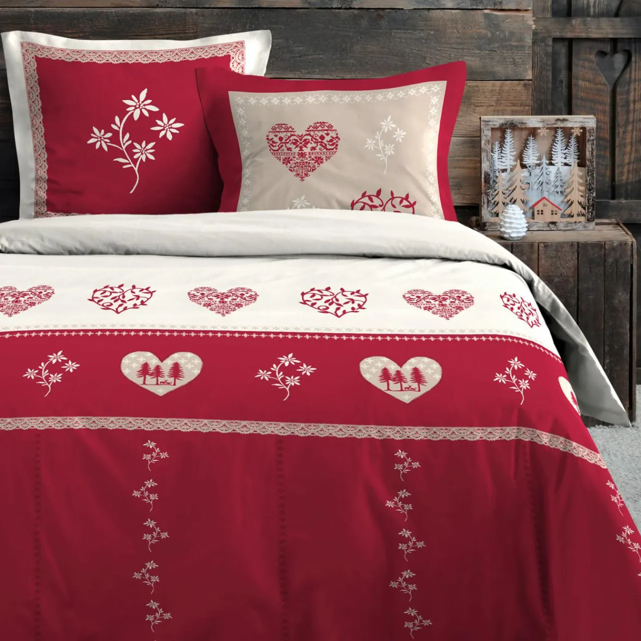 STOF Housse de couette et deux taies d'oreiller en coton (260 x 240 cm) Modane Rouge Clearance