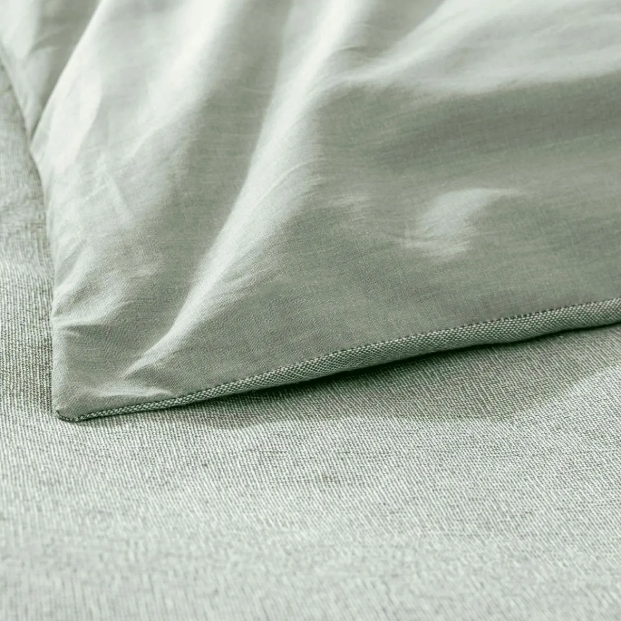 douceur d'intu017drieur Housse de couette et deux taies d'oreiller coton (260 x 240 cm) Meline Vert sauge