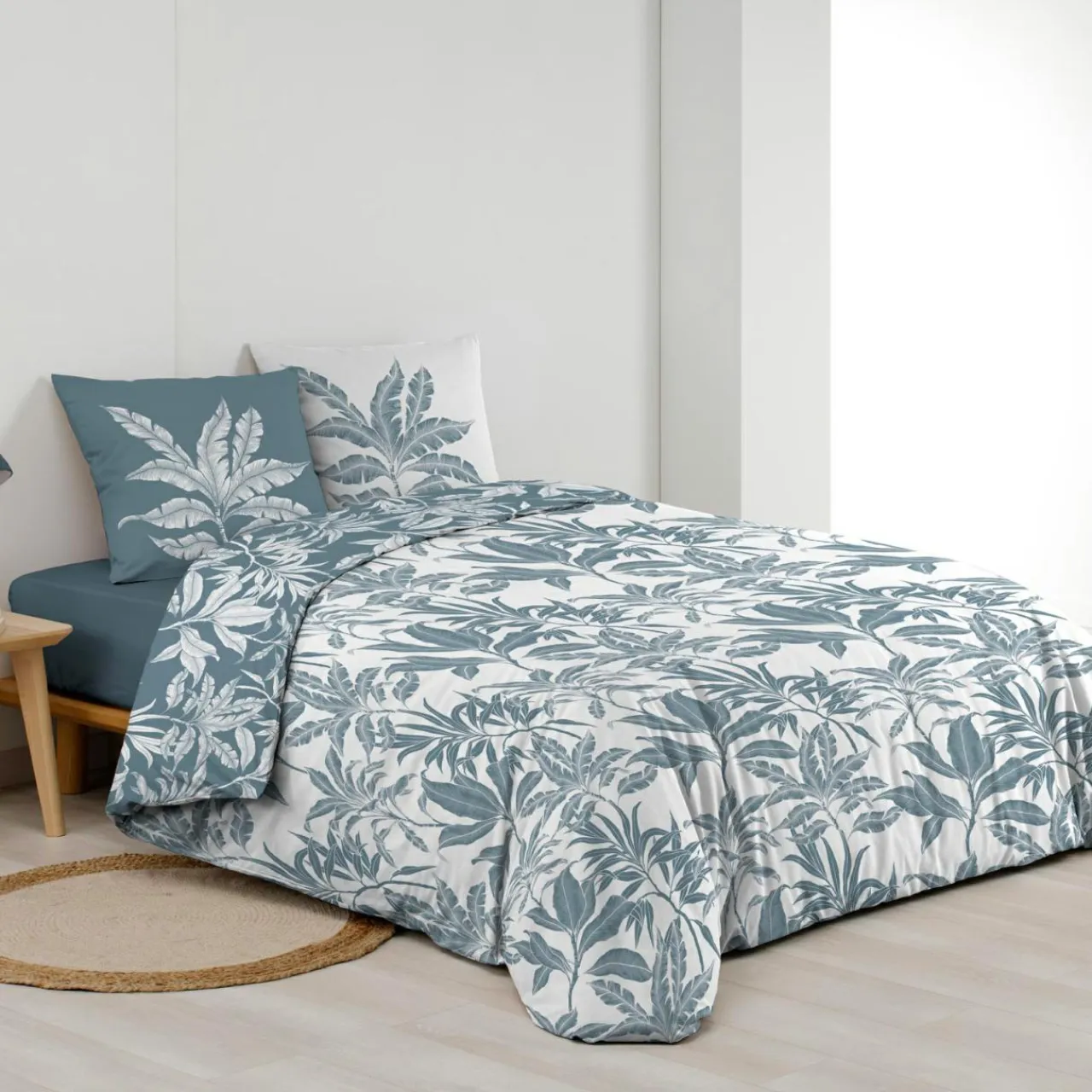 douceur d'intu017drieur Housse de couette et deux taies d'oreiller en coton (240 x 220 cm) Hera Bleu Outlet