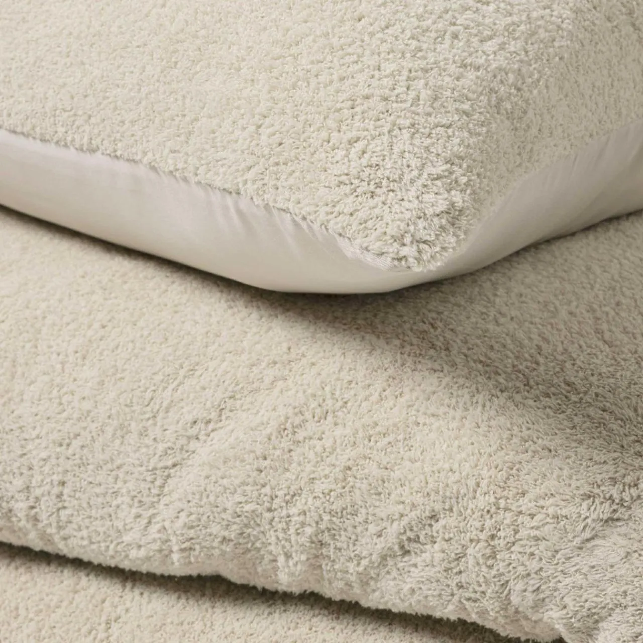 douceur d'intu017drieur Housse de couette et deux taies d'oreiller bouclette (240 x 220 cm) Helena Ecru Discount