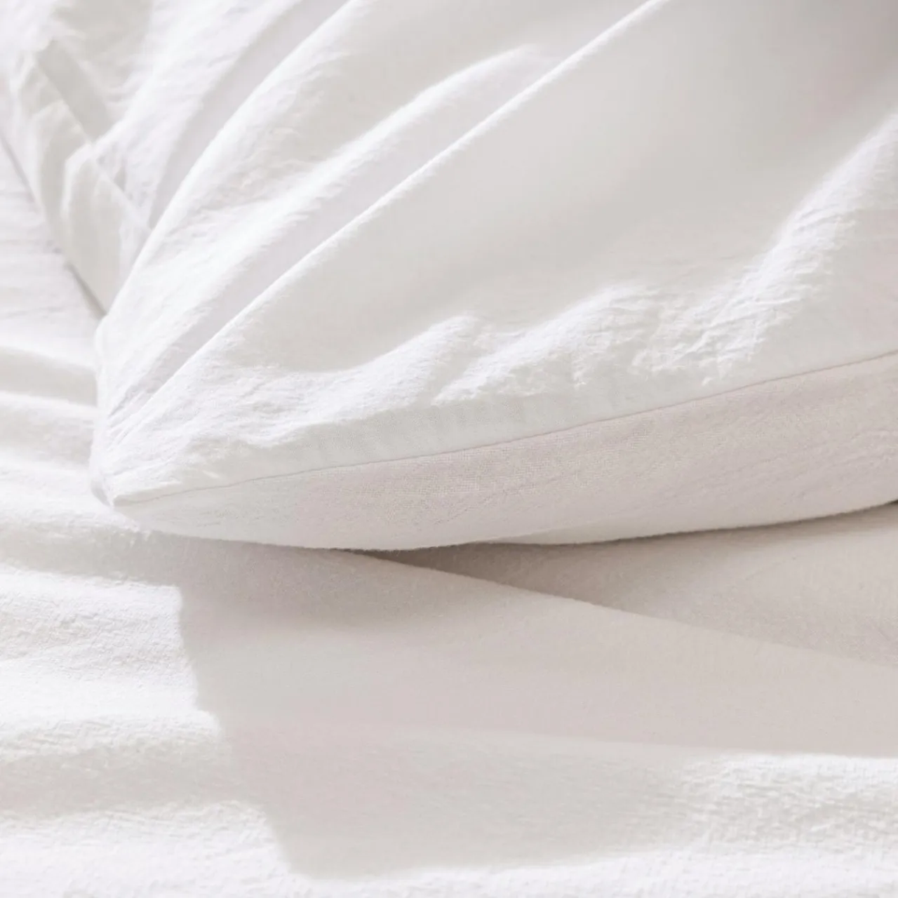 douceur d'intu017drieur Housse de couette et deux taies d'oreiller coton (260 x 240 cm) Meline Blanc Outlet