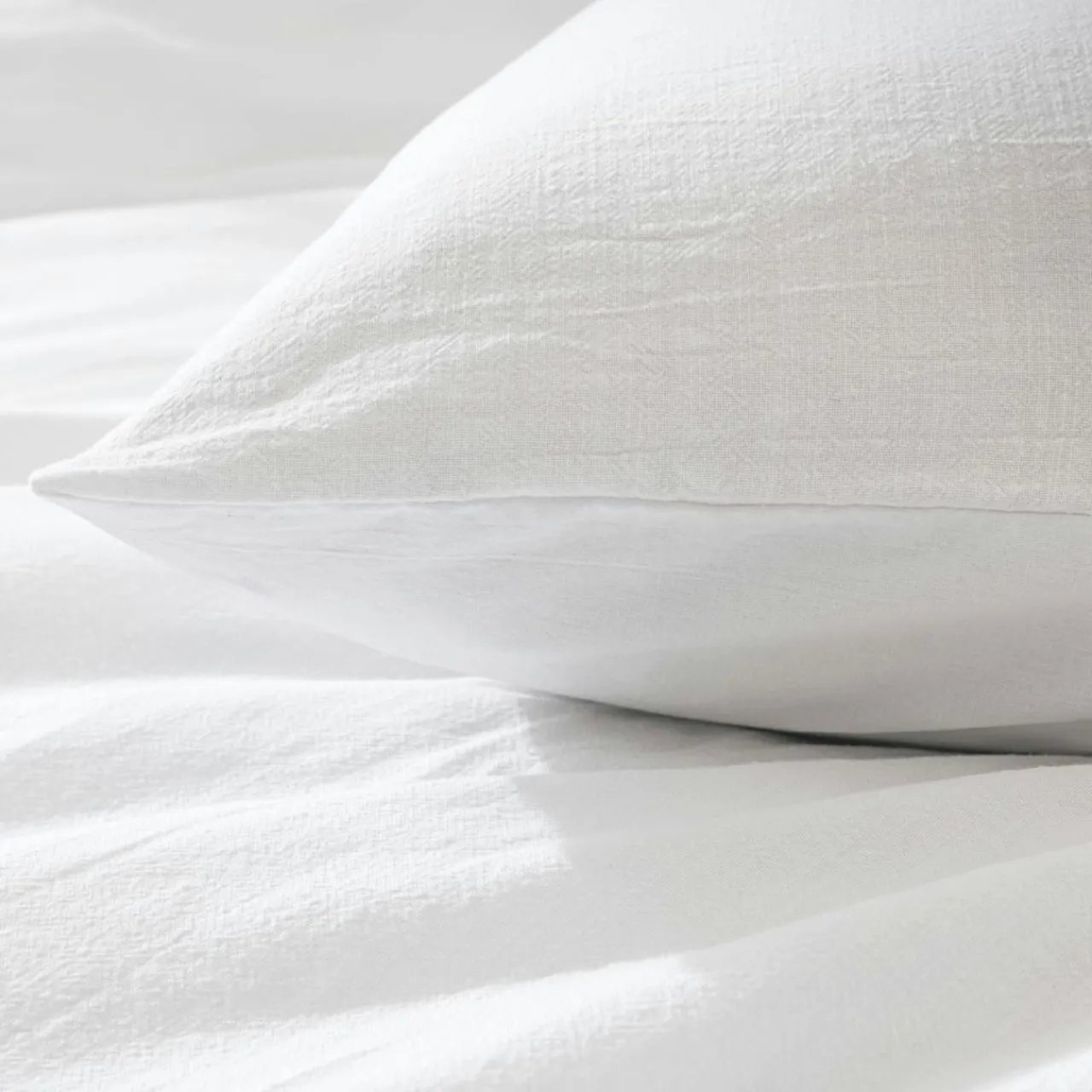 douceur d'intu017drieur Housse de couette et deux taies d'oreiller coton (260 x 240 cm) Meline Blanc Outlet