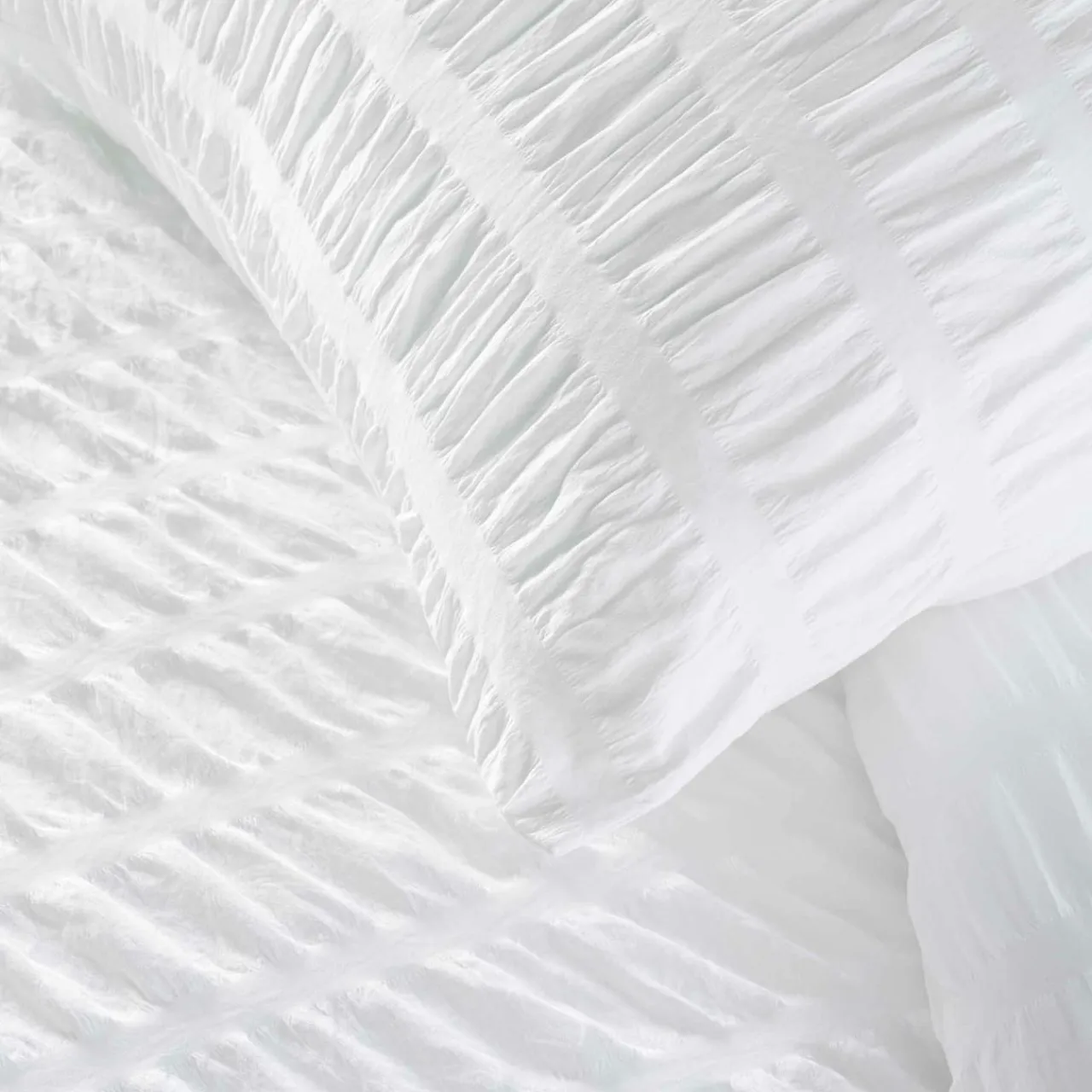 douceur d'intu017drieur Housse de couette et deux taies microfibre plissée (240 x 220 cm) Plissia he Blanc Best