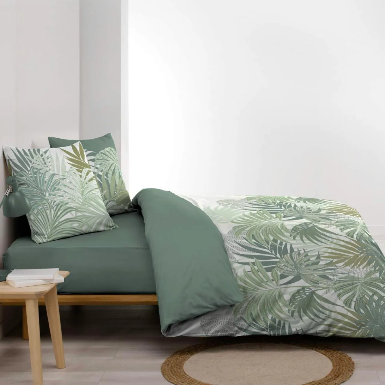 douceur d'intu017drieur Housse de couette et deux taies d'oreiller en coton (240 x 220 cm) Nymea Vert New