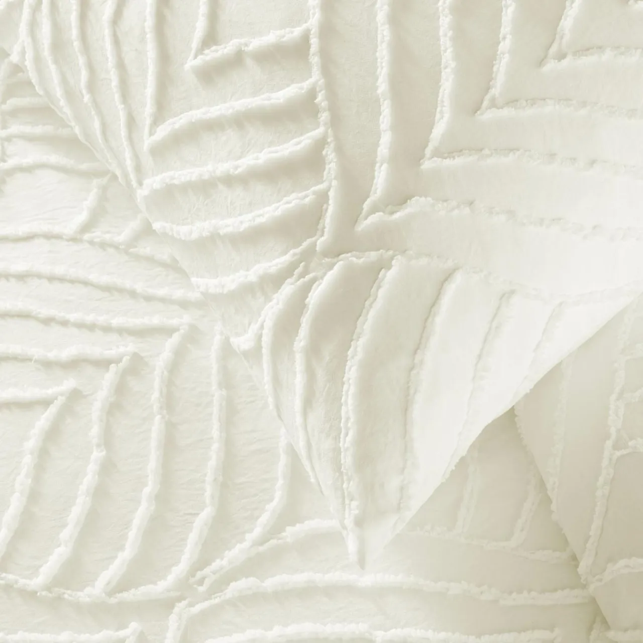 douceur d'intu017drieur Housse de couette et deux taies microfibre tuftée (260 x 240 cm) Heltie Ivoire Sale