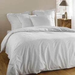 DOUCEUR D'INTERIEUR Housse de couette et deux taies coton (240 x 220 cm) Noémie he Blanc Hot