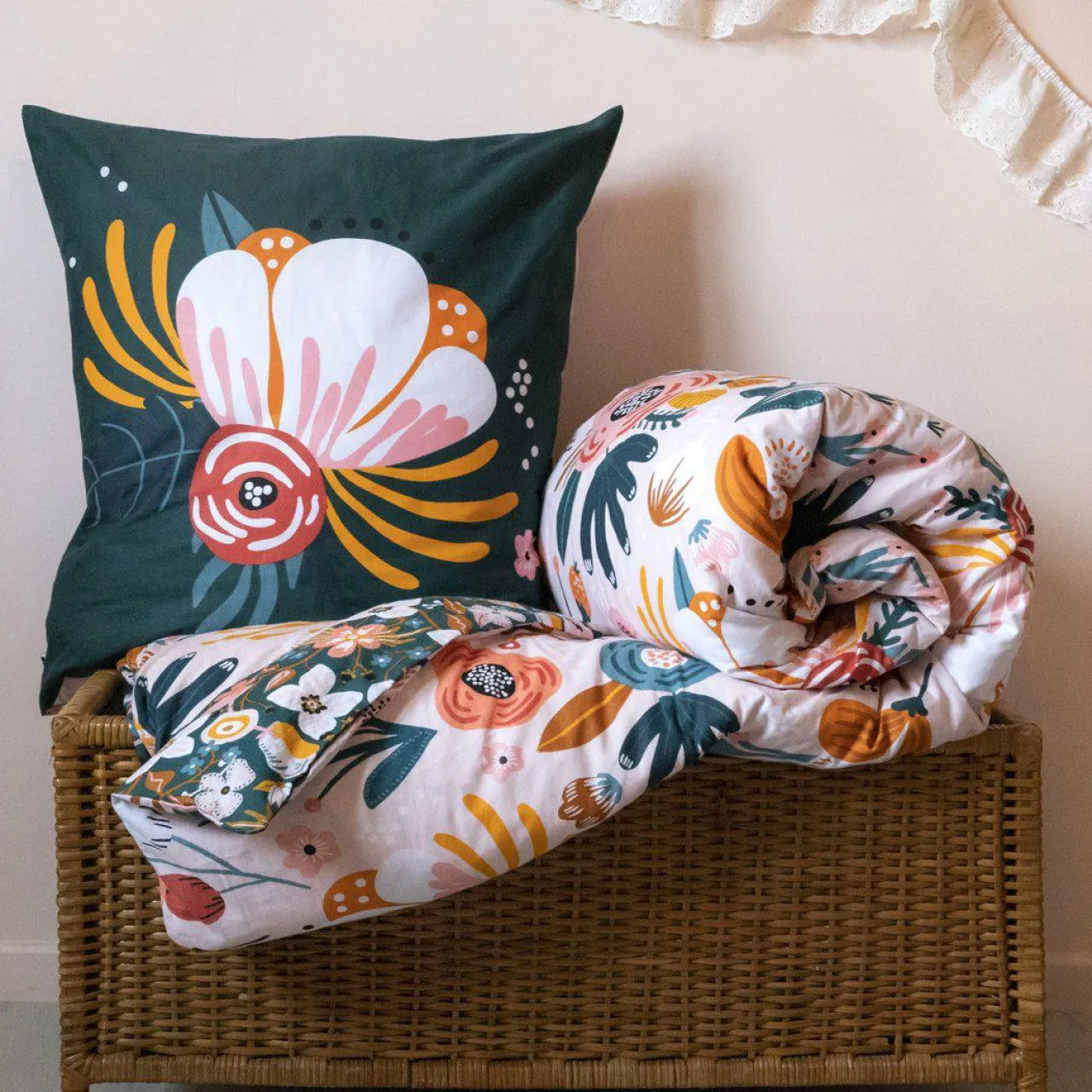 L'EFFET PAPILLON Housse de couette et deux taies enfant coton (200 x 200 cm) Champetre Multicolore Hot