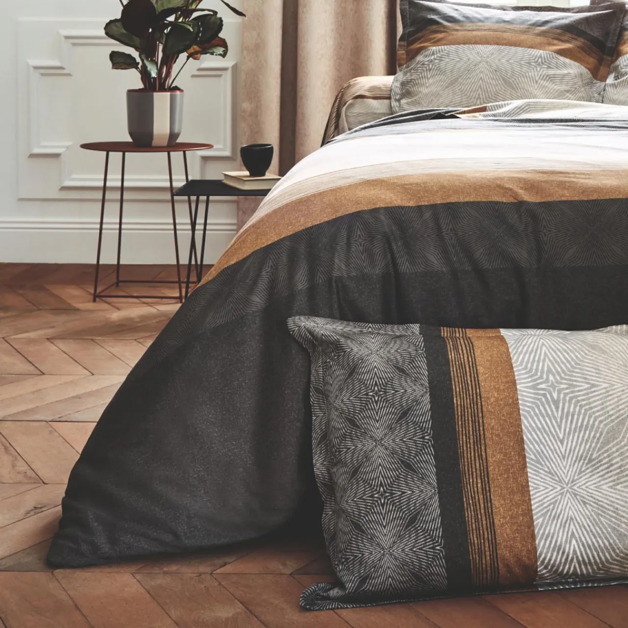 TRADILINGE Housse de couette satin de coton (240 x 220 cm) Tiago e Noir