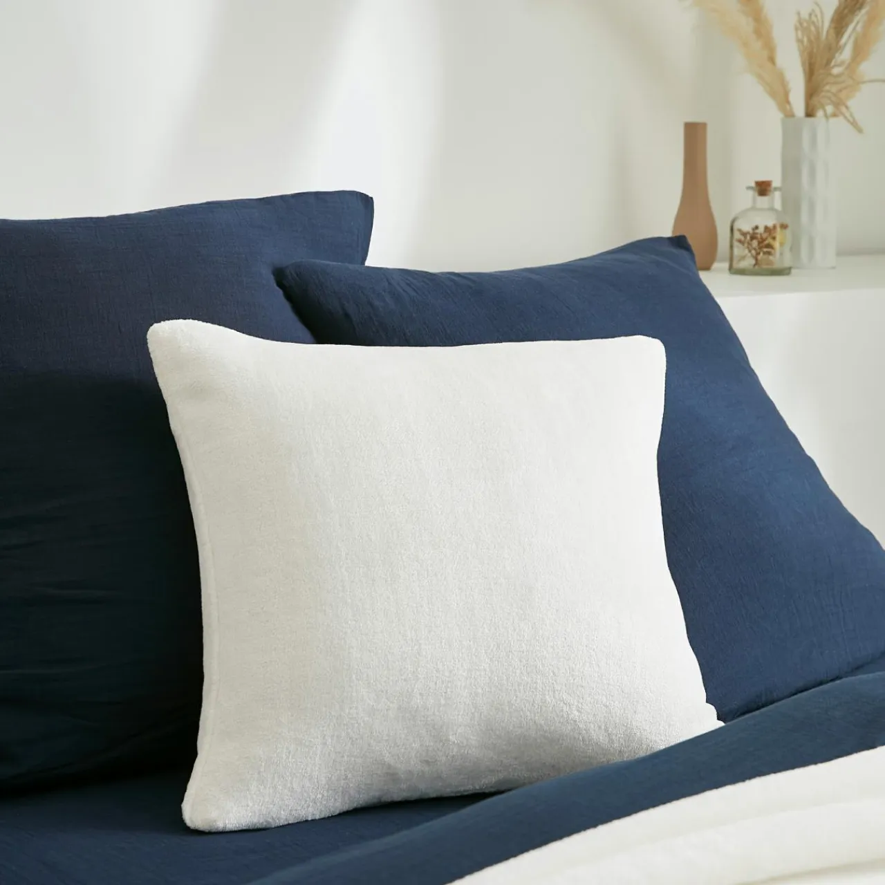 EMINZA Housse de coussin carrée flanelle (45 x 45 cm) Didou Ivoire Outlet