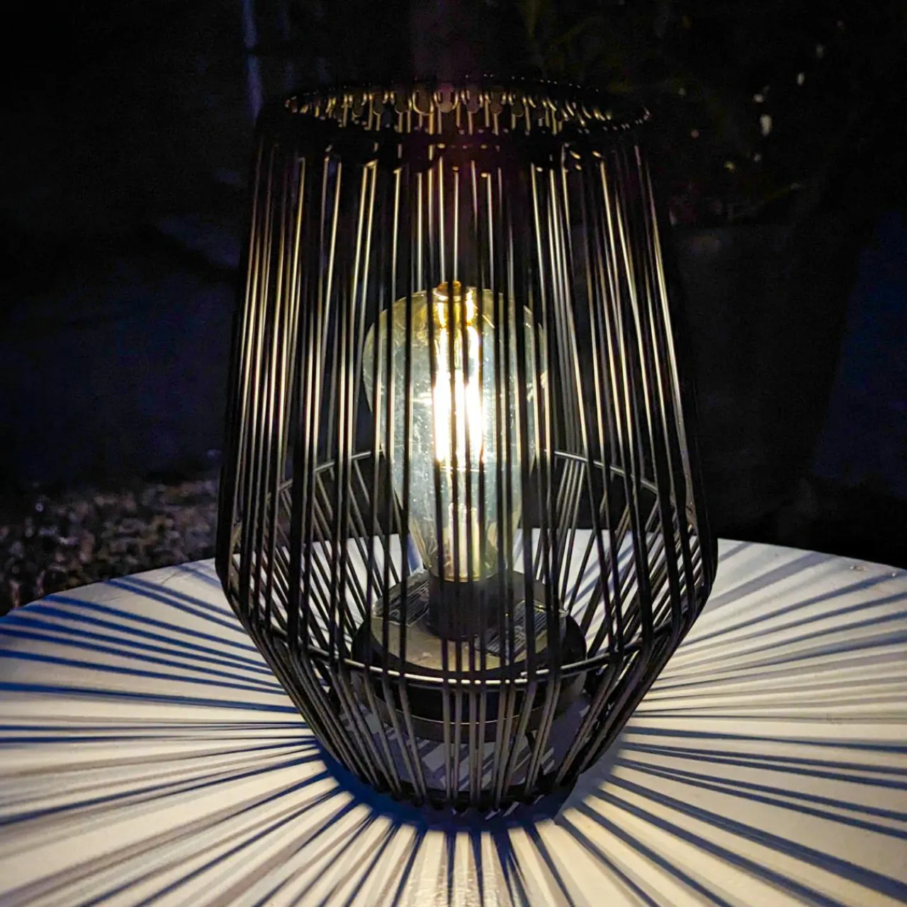 #N/A Lampe de table solaire LED (H23 cm) Calabre Noir Clearance
