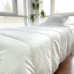 EMINZA Lot Couette chaude anti-acariens (140 x 200 cm) + 1 Oreiller (60 x 60 cm) Comète he Blanc New