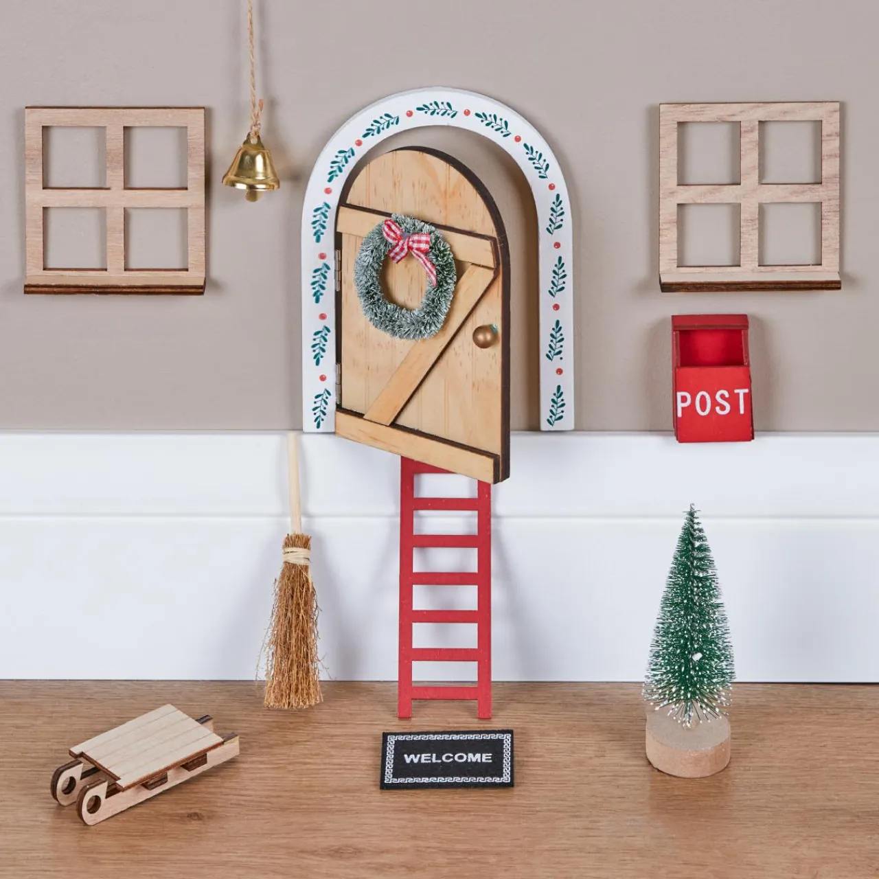 JJA Lot de 10 accessoires déco en bois (H17 cm) Porte de petite souris Multicolore Best