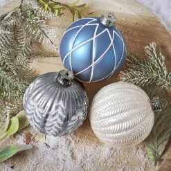 KAEMINGK Lot de 12 boules de Noël en verre (D100 mm) Rêverie , blanc et gris Bleu Ciel Best