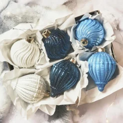 KAEMINGK Lot de 12 boules de Noël en verre (D80 mm) Torsades et blanc Bleu