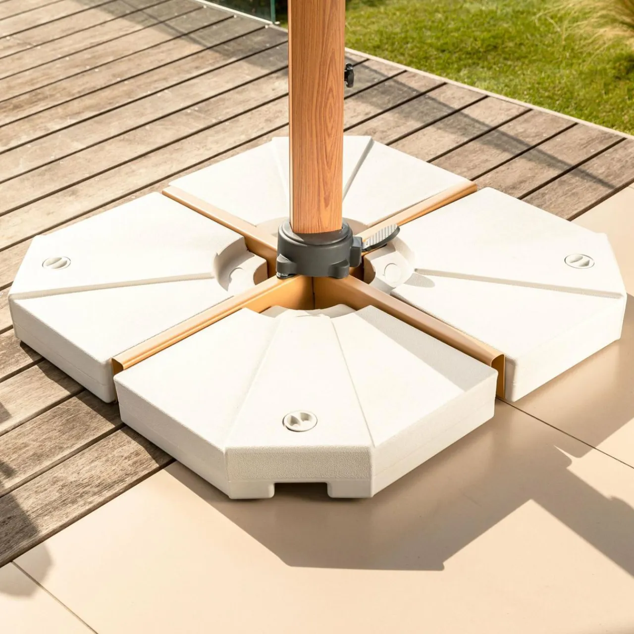 MOBELLIA Lot de 4 dalles pour Parasol déporté 20L hes Blanc Clearance
