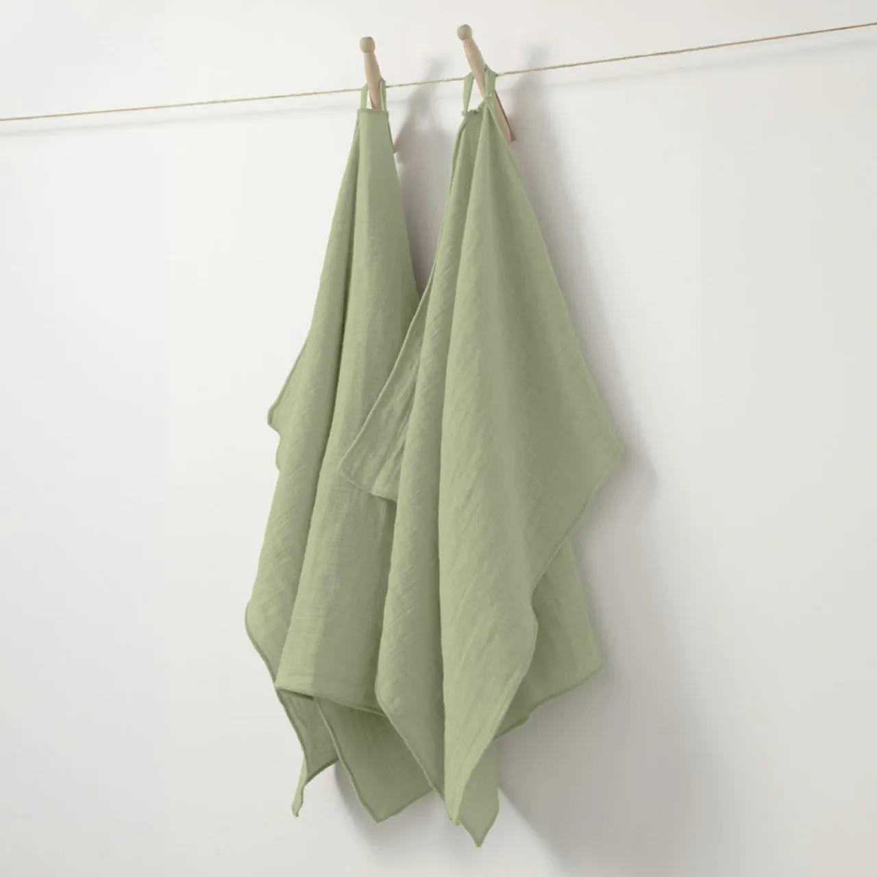 EMINZA Lot de 2 essuie-mains gaze de coton (70 cm) Gaïa Vert tilleul Hot