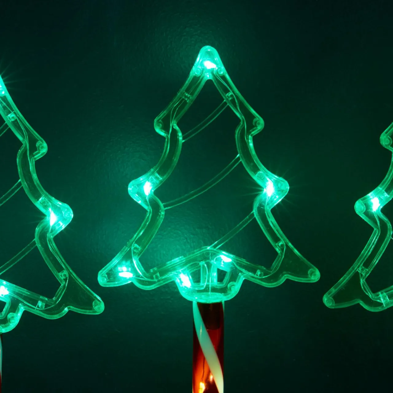 KOOPMAN Lot de 5 piquets lumineux à piles 45 LED (H44 cm) Sapins Candy Multicolore New