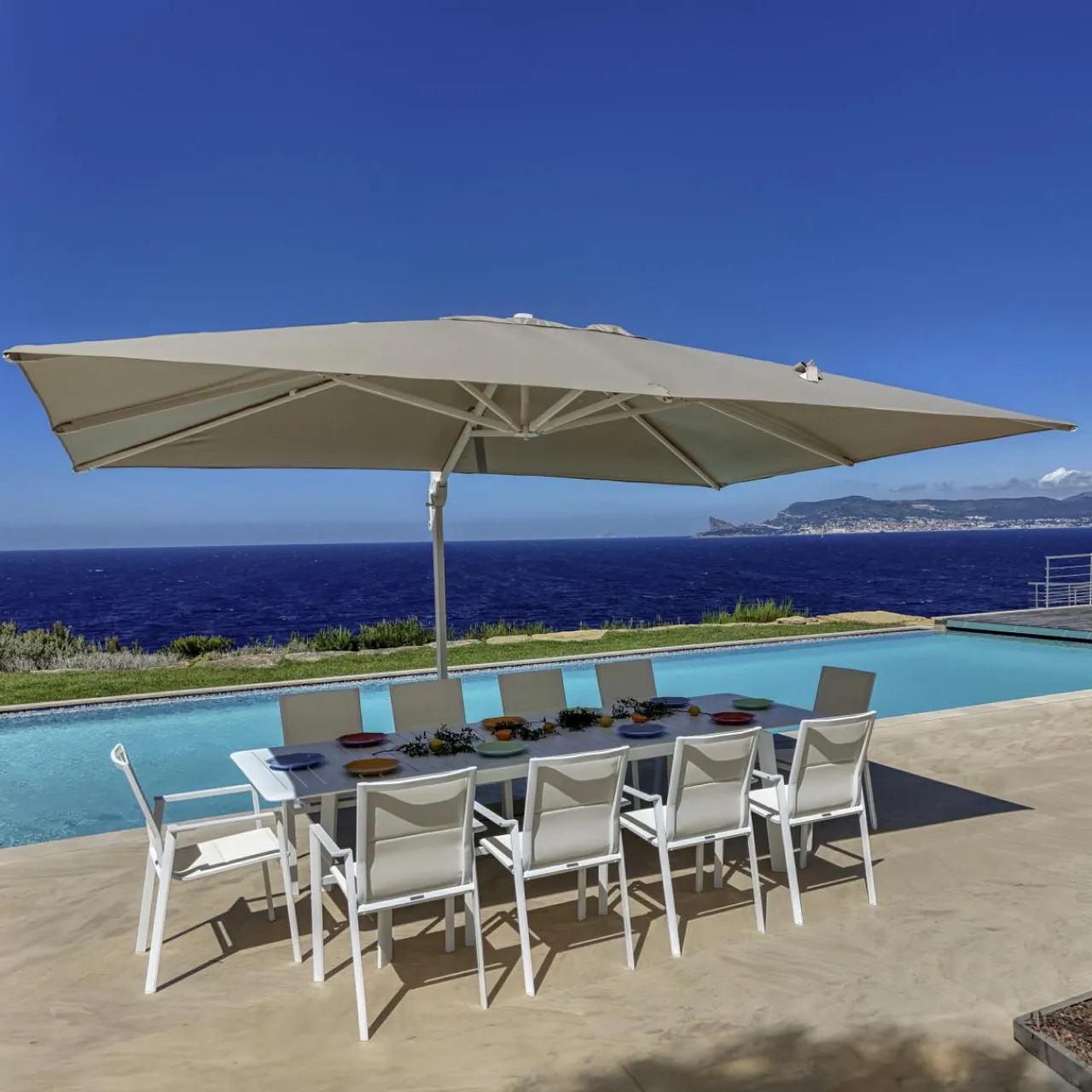 MOBELLIA Parasol déporté rectangulaire aluminium (4 x 3 m) Yucatan Blanc et Taupe Clearance
