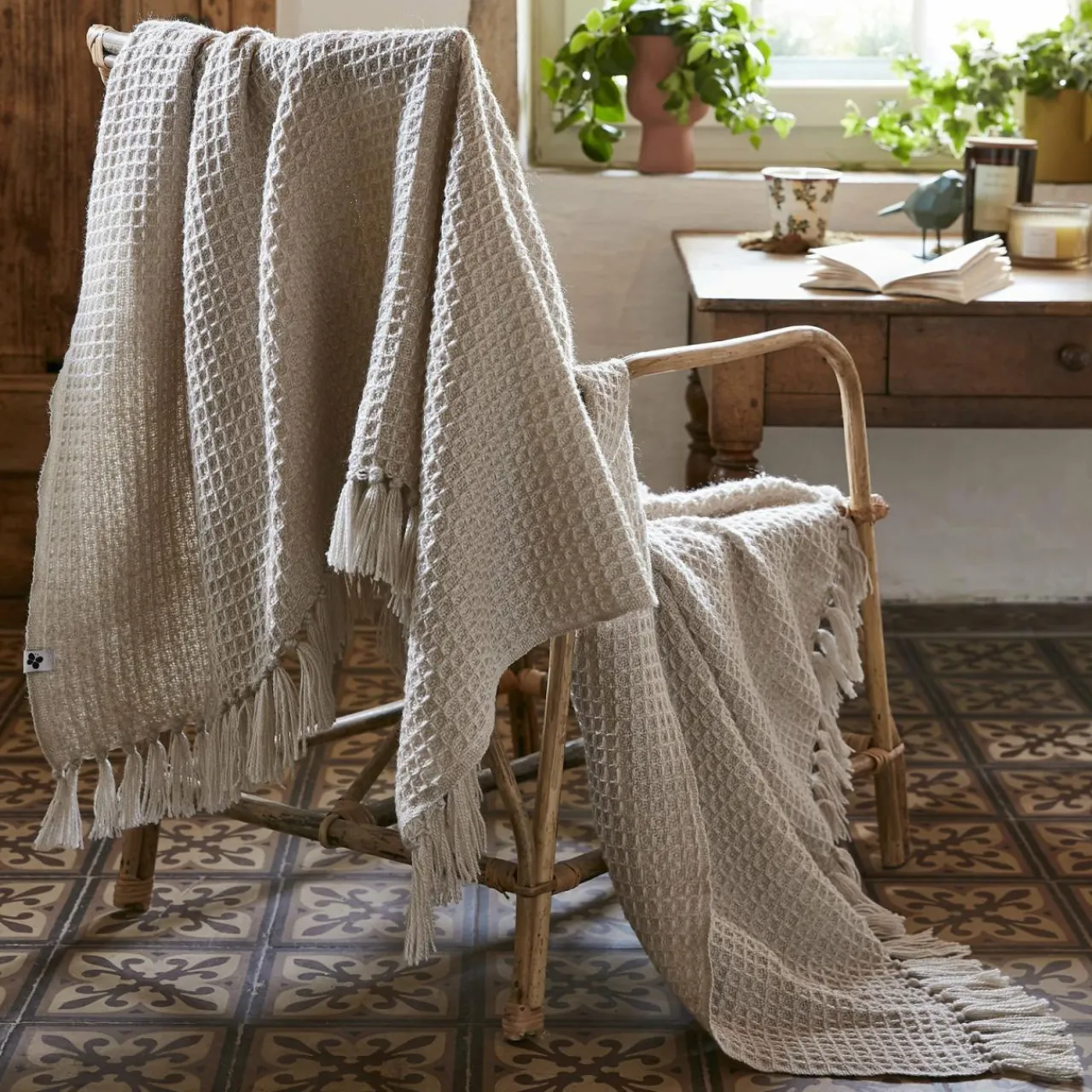 L'EFFET PAPILLON Plaid canapé matière recyclée (130 x 160 cm) Gabin pampa Beige Best