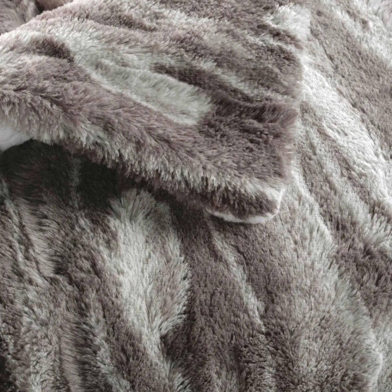 DOUCEUR D'INTERIEUR Plaid fausse fourrure (125 x 150 cm) Caribou Taupe Hot