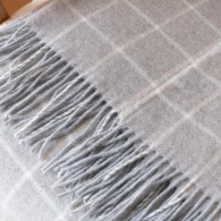 l'Effet Papillon Plaid laine et cachemire (140 x 200 cm) Camille Gris Hot