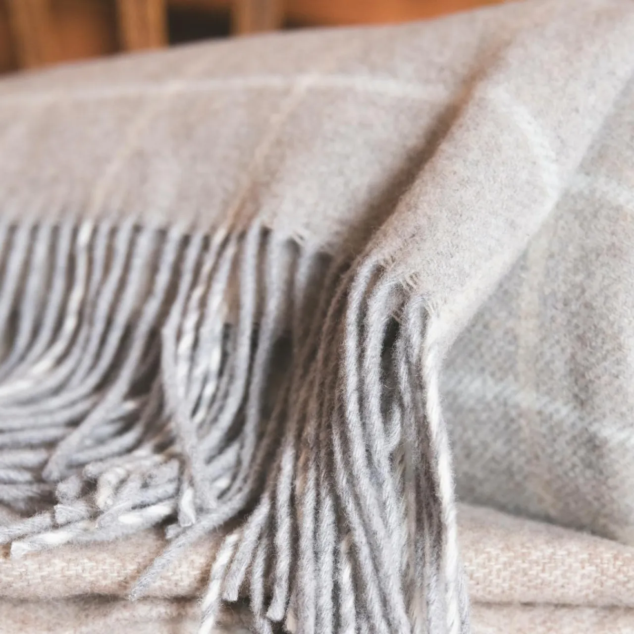 l'Effet Papillon Plaid laine et cachemire (140 x 200 cm) Camille Gris Hot