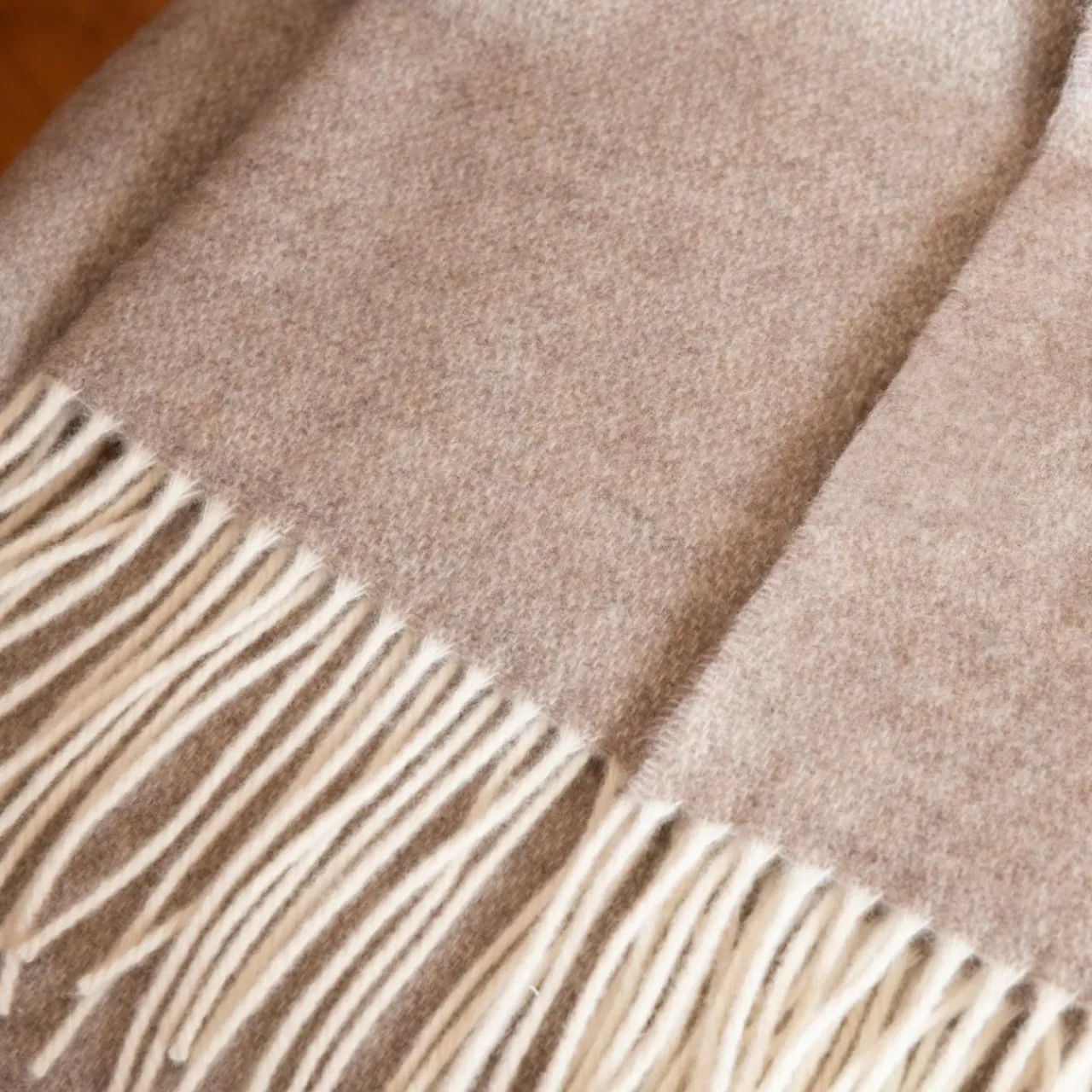 l'Effet Papillon Plaid laine et cachemire (140 x 200 cm) Côme Beige Outlet