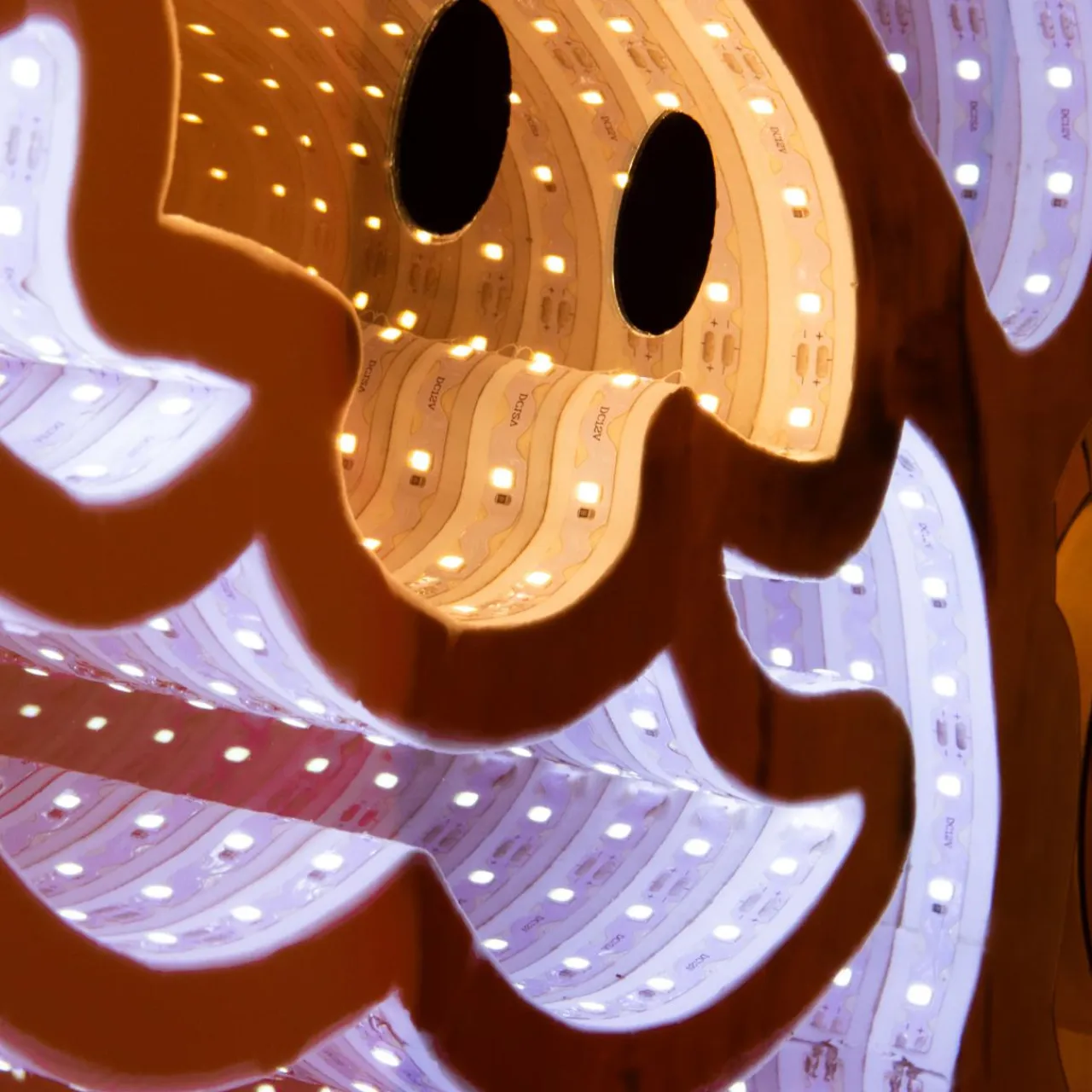 KOOPMAN Père Noël lumineux Géant 1083 LED (H180 cm) Infinity Multicolore Clearance
