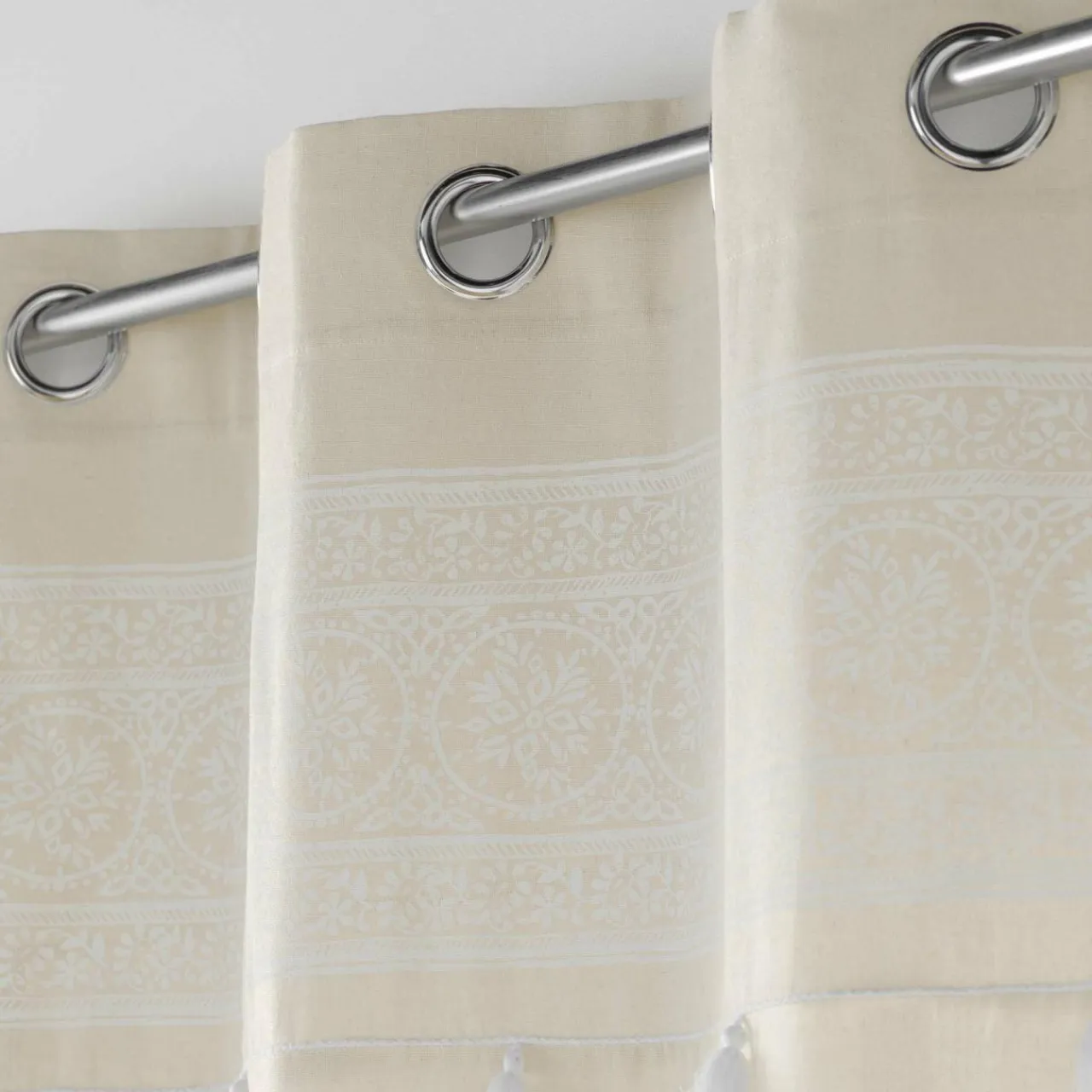DOUCEUR D'INTERIEUR Rideau oeillets pompons (140 x 240 cm) Isalina Blanc