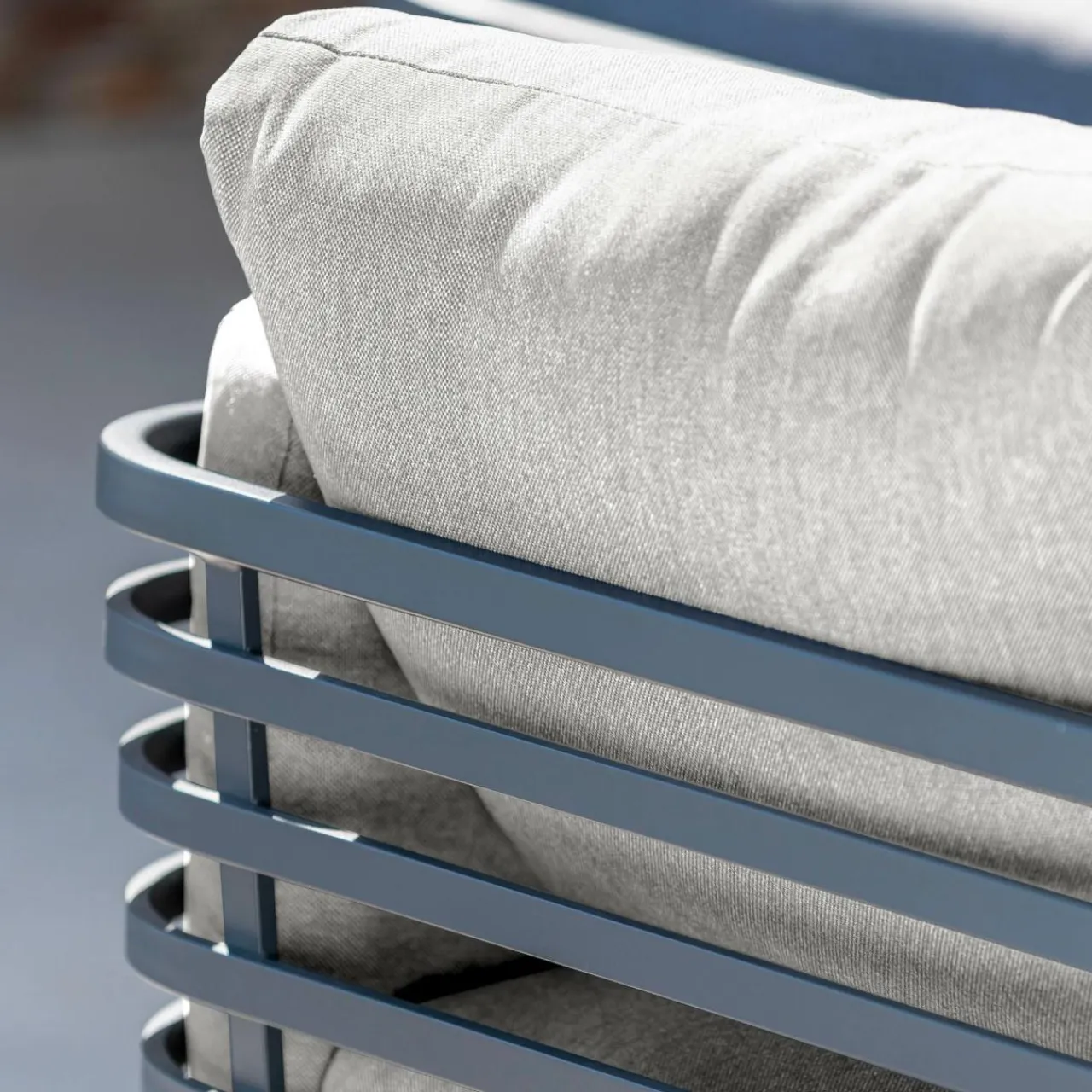 MOBELLIA Salon de jardin aluminium 4 places 5 pcs Monte Carlo Gris anthracite et gris clair Anthracite - Gris Clair Sale