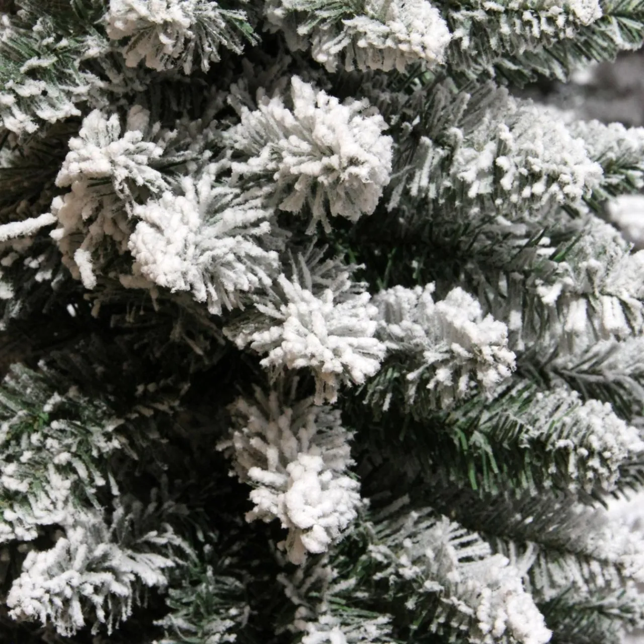 EMINZA Sapin artificiel de Noël (H240 cm) Narrow Vert enneigé Sapin enneigé Clearance