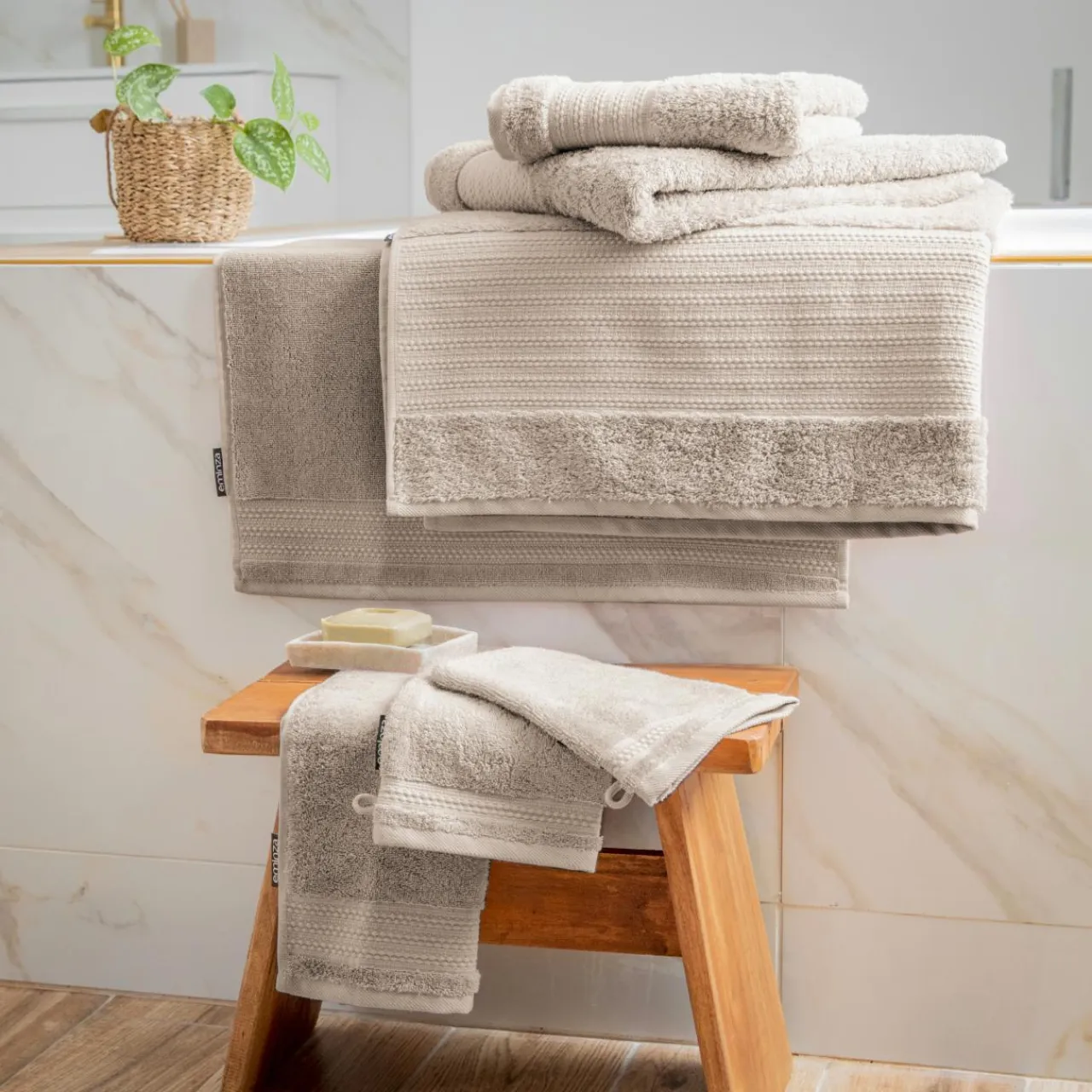 EMINZA Serviette de bain coton bio (70 x 130 cm) Méline pampa Beige Discount