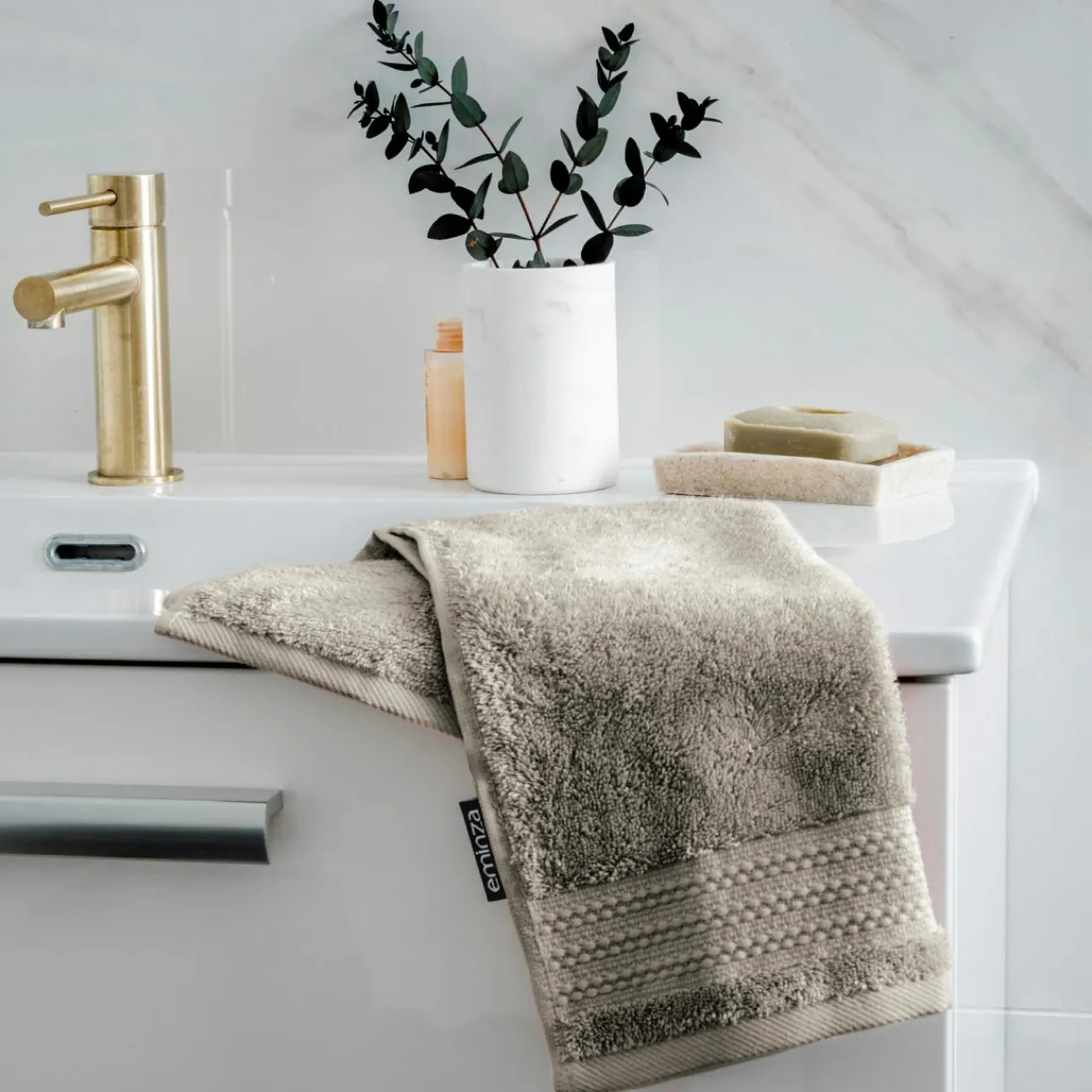 EMINZA Serviette de bain coton bio (30 x 50 cm) Méline argile Gris Outlet