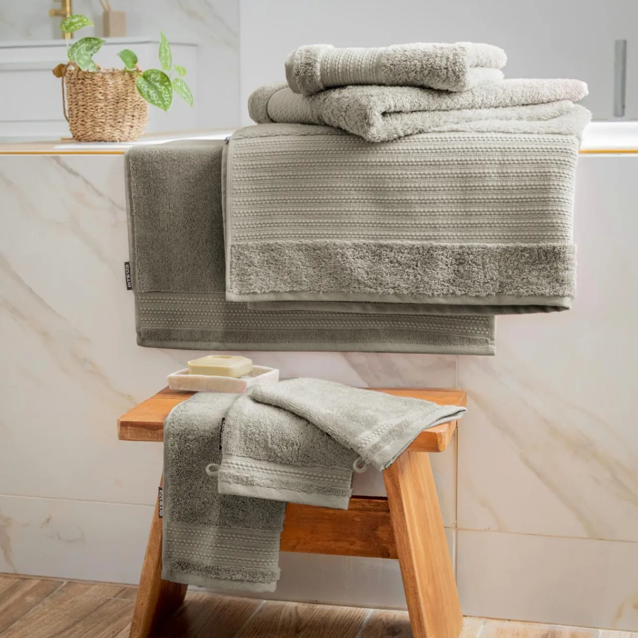 EMINZA Serviette de bain coton bio (30 x 50 cm) Méline argile Gris Outlet