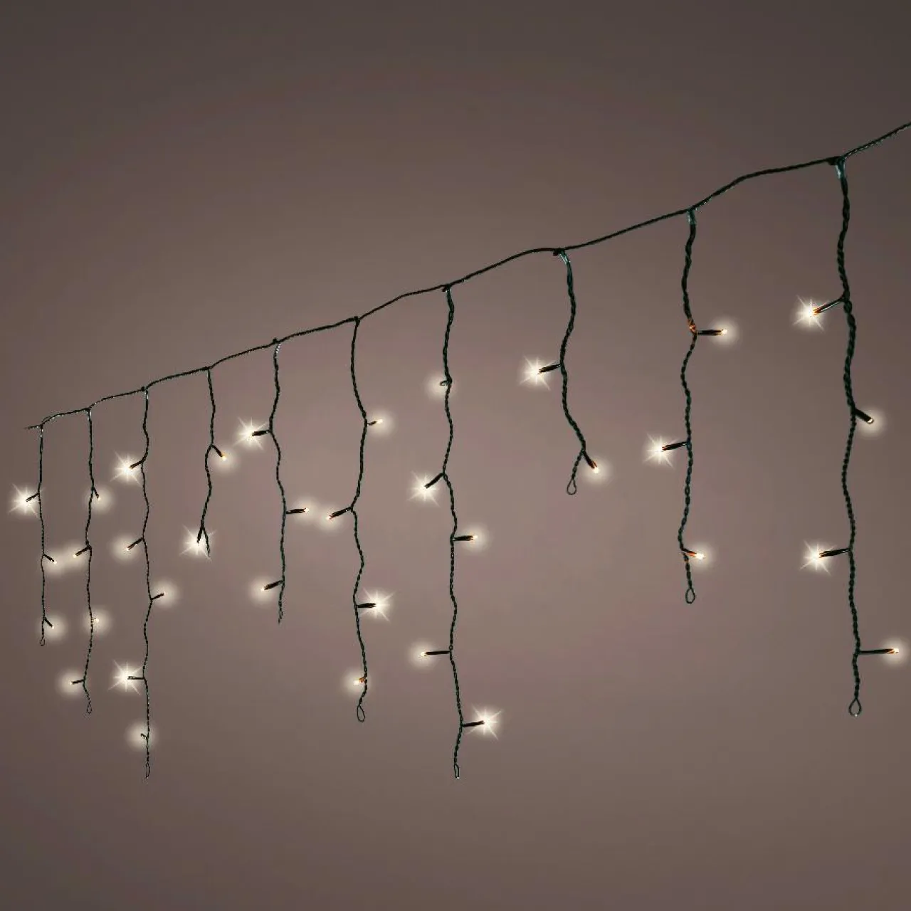 EMINZA Stalactite lumineuse 30 m 900 LED câble noir Stars Grande hauteur XL Timer Blanc Chaud Blanc Chaud - câble noir Outlet