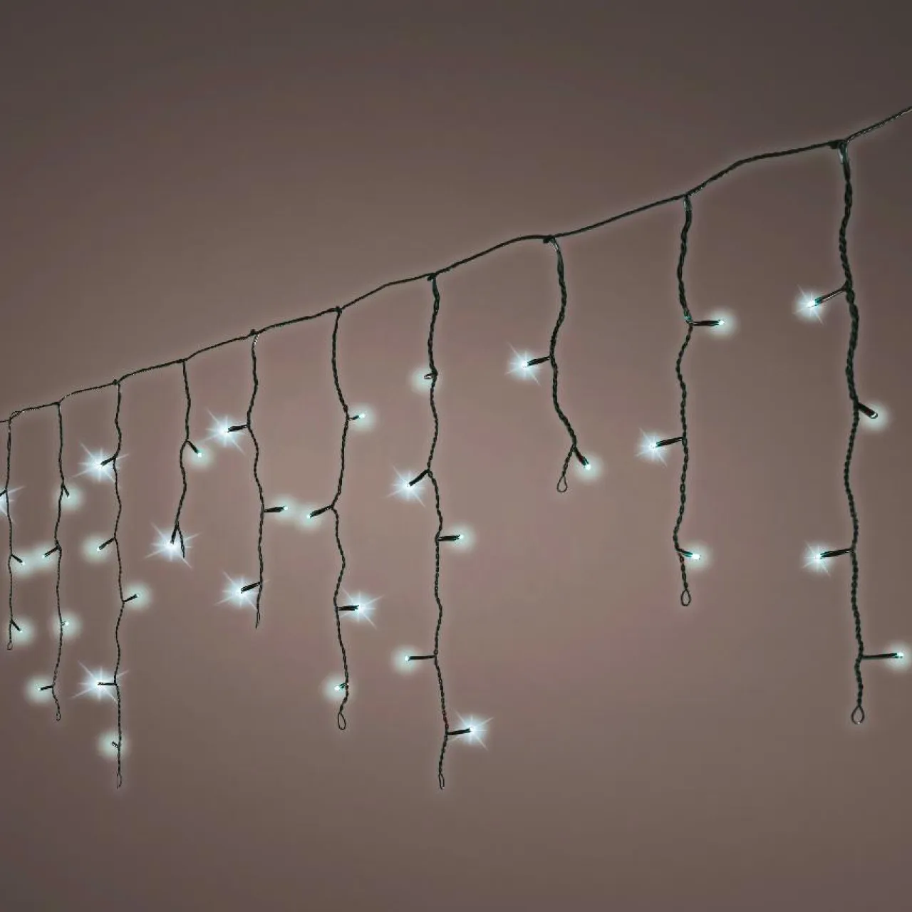EMINZA Stalactite lumineuse 30 m 900 LED câble noir Stars Grande hauteur XL Timer Blanc froid Blanc Froid - câble noir New